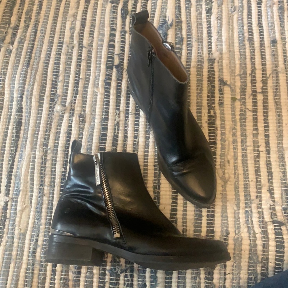 Black leather ankle boots - Sixtyseven